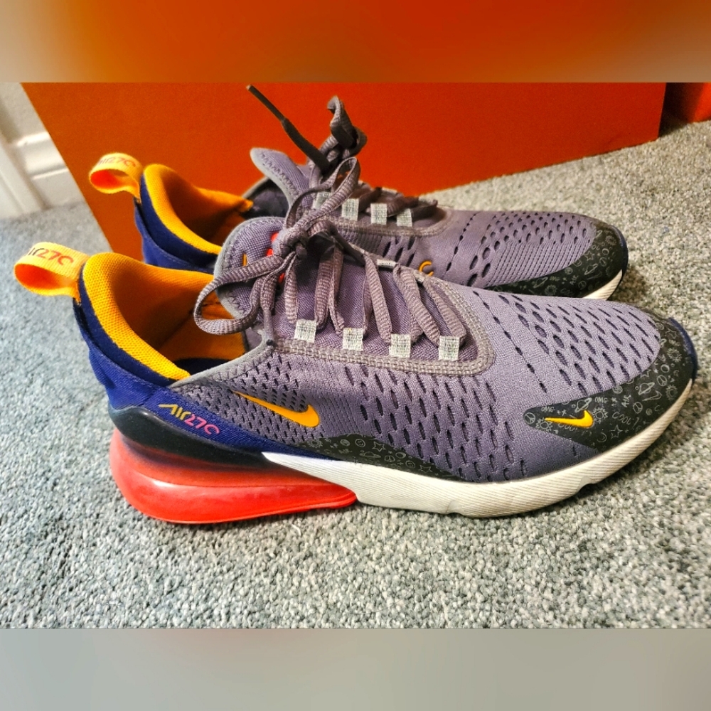 Nike 270